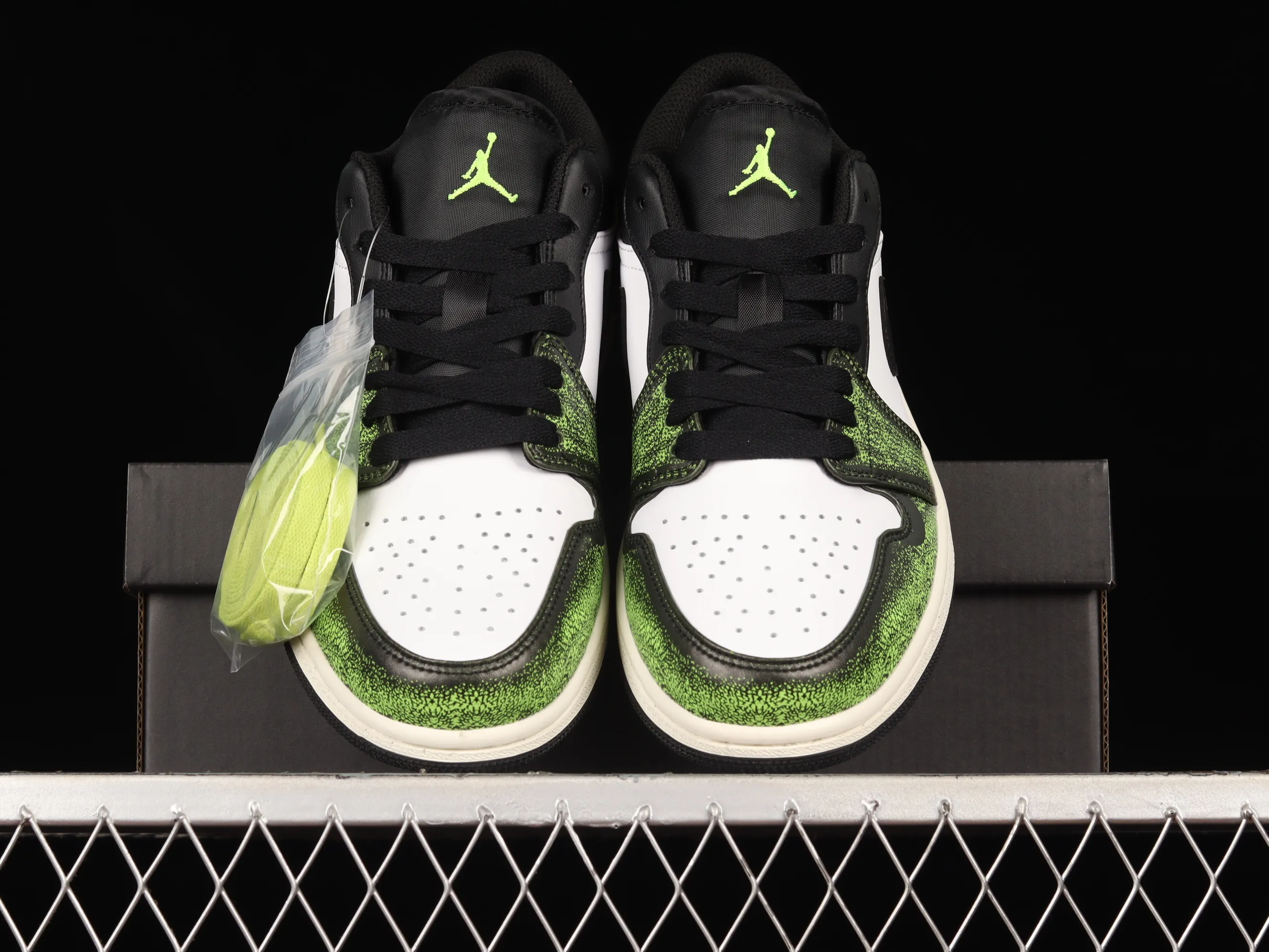 All categories Air Jordan Jordan series basketball shoes Air Jordan 1 Low Air Jordan 1 Low "Wear Away" AJ1 Joe 1 Forest Green DN3705-003